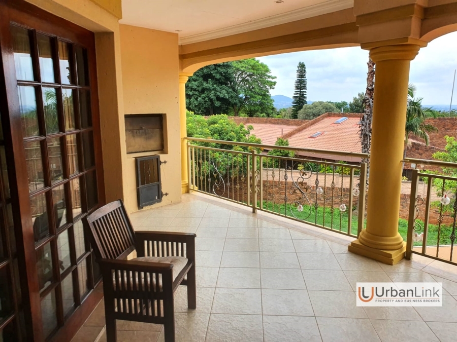 6 Bedroom Property for Sale in Safari Gardens North West